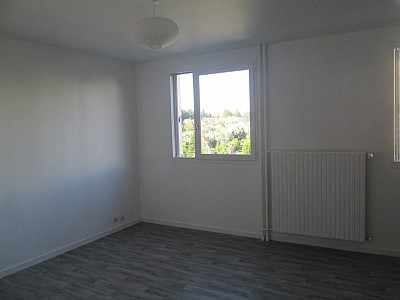 APPARTEMENT T1 A LOUER - ST ETIENNE PROXIMITE PARC DE L EUROPE - 31.78 m2 - 430€ charges comprises par mois