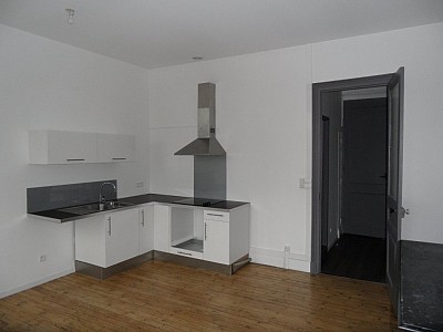 APPARTEMENT T1 A LOUER - ST ETIENNE ZENITH - 46.88 m2 - 535 € charges comprises par mois