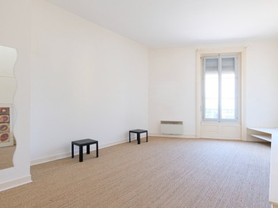 APPARTEMENT T1 A VENDRE - ST ETIENNE CHATEAUCREUX - 42.64 m2 - 49 000 &euro;