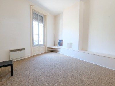 APPARTEMENT T1 A VENDRE - ST ETIENNE CHATEAUCREUX - 42.64 m2 - 49 000 &euro;