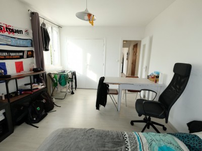 APPARTEMENT T1 A VENDRE - ST ETIENNE FAURIEL - 32.44 m2 - 43000€