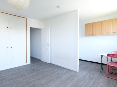 APPARTEMENT T1 A VENDRE - ST ETIENNE FAURIEL - 31.8 m2 - 47000€