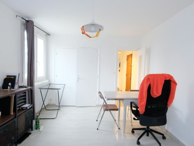 APPARTEMENT T1 A VENDRE - ST ETIENNE FAURIEL - 32.44 m2 - 39�000�&euro;