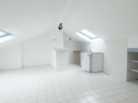 APPARTEMENT T1 A VENDRE - ST ETIENNE FAURIEL - 40 m2 - 32 000 &euro;