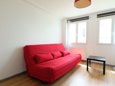APPARTEMENT T1 A VENDRE - ST ETIENNE MONTPLAISIR - 27 m2 - 53500€