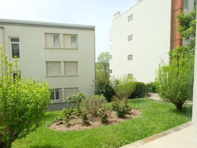 APPARTEMENT T1 A VENDRE - ST ETIENNE MONTPLAISIR - 27 m2 - 53500€