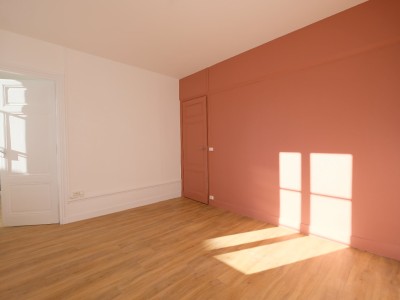 APPARTEMENT T2 A LOUER - ST ETIENNE ANATOLE FRANCE - 48.2 m2 - 450 € charges comprises par mois