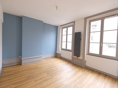 APPARTEMENT T2 A LOUER - ST ETIENNE BADOUILLRE - 48.2 m2 - 450€ charges comprises par mois