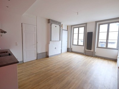 APPARTEMENT T2 A LOUER - ST ETIENNE BADOUILLRE - 48.2 m2 - 450€ charges comprises par mois