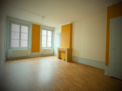 APPARTEMENT T2 A LOUER - ST ETIENNE BADOUILLRE - 53.76 m2 - 465€ charges comprises par mois