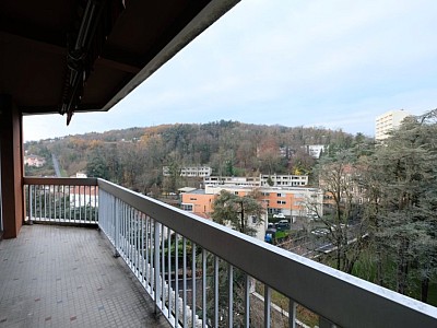 APPARTEMENT T2 A LOUER - ST ETIENNE BEL AIR - 50 m2 - 600 &euro; charges comprises par mois