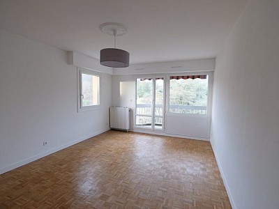 APPARTEMENT T2 A LOUER - ST ETIENNE BEL AIR - 50 m2 - 600 &euro; charges comprises par mois