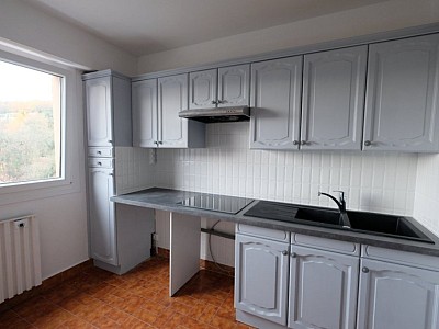 APPARTEMENT T2 A LOUER - ST ETIENNE BEL AIR - 50 m2 - 600 &euro; charges comprises par mois