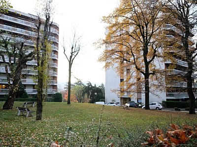 APPARTEMENT T2 A LOUER - ST ETIENNE BEL AIR - 50 m2 - 600 &euro; charges comprises par mois