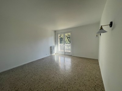 APPARTEMENT T2 A LOUER - ST ETIENNE BEL AIR - 61.75 m2 - 600 € charges comprises par mois