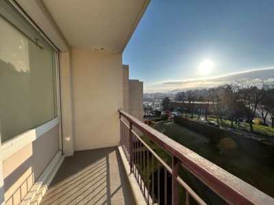 APPARTEMENT T2 A LOUER - ST ETIENNE BELLEVUE - 52.92 m2 - 600 &euro; charges comprises par mois