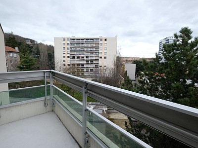 APPARTEMENT T2 A LOUER - ST ETIENNE BERGSON - 49.05 m2 - 520 € charges comprises par mois