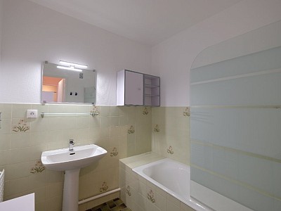 APPARTEMENT T2 A LOUER - ST ETIENNE BERGSON - 49.05 m2 - 520 € charges comprises par mois