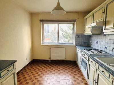 APPARTEMENT T2 A LOUER - ST ETIENNE BERGSON - 50.21 m2 - 530€ charges comprises par mois