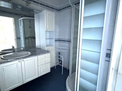 APPARTEMENT T2 A LOUER - ST ETIENNE BERGSON - 50.21 m2 - 530€ charges comprises par mois