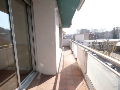 CITE DU DESIGN A LOUER - ST ETIENNE CARNOT - 46,49 m2 - 550 € charges comprises par mois