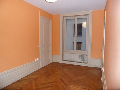 APPARTEMENT T2 A LOUER - ST ETIENNE CENTRE VILLE - 50.3 m2 - 420�&euro; charges comprises par mois