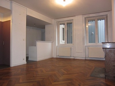 APPARTEMENT T2 A LOUER - ST ETIENNE CENTRE VILLE - 62,44 m2 - 440 € charges comprises par mois