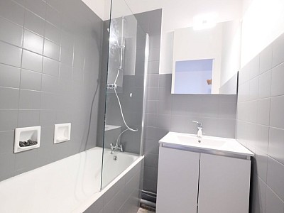 APPARTEMENT T2 A LOUER - ST ETIENNE CENTRE VILLE - 50.26 m2 - 500 € charges comprises par mois