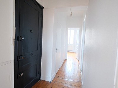 APPARTEMENT T2 A LOUER - ST ETIENNE CENTRE VILLE - 50.26 m2 - 500 € charges comprises par mois