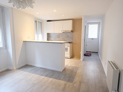 APPARTEMENT T2 A LOUER - ST ETIENNE CENTRE VILLE - 60 m2 - 520�&euro; charges comprises par mois