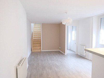 APPARTEMENT T2 A LOUER - ST ETIENNE CENTRE VILLE - 60 m2 - 520�&euro; charges comprises par mois