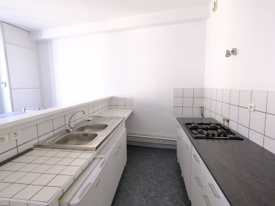 APPARTEMENT T2 A LOUER - ST ETIENNE CENTRE VILLE - 86.15 m2 - 540 € charges comprises par mois