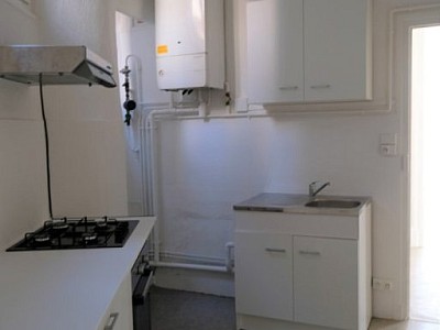 APPARTEMENT T2 A LOUER - ST ETIENNE CENTRE VILLE - 57.34 m2 - 444 &euro; charges comprises par mois
