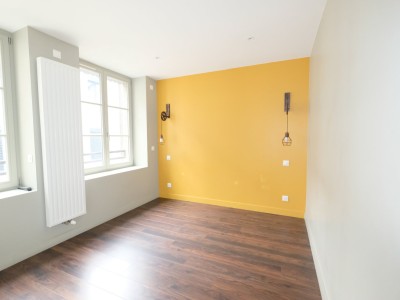 APPARTEMENT T2 A LOUER - ST ETIENNE CENTRE VILLE - 57.33 m2 - 630€ charges comprises par mois