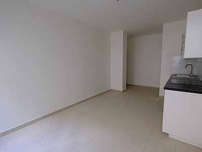 APPARTEMENT T2 A LOUER - ST ETIENNE CENTRE VILLE - 32.02 m2 - 385 € charges comprises par mois