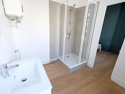 APPARTEMENT T2 A LOUER - ST ETIENNE CENTRE VILLE - 43.66 m2 - 520 € charges comprises par mois