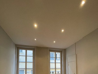 APPARTEMENT T2 A LOUER - ST ETIENNE CENTRE VILLE - 64 m2 - 460 € charges comprises par mois