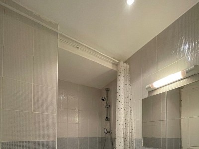 APPARTEMENT T2 A LOUER - ST ETIENNE CENTRE VILLE - 64 m2 - 460 € charges comprises par mois