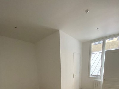 APPARTEMENT T2 A LOUER - ST ETIENNE CENTRE VILLE - 38,19 m2 - 385 € charges comprises par mois