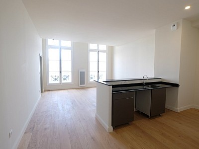 HYPER CENTRE A LOUER - ST ETIENNE CENTRE VILLE - 54.46 m2 - 595€ charges comprises par mois