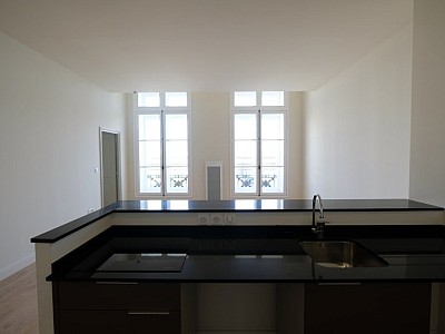 HYPER CENTRE A LOUER - ST ETIENNE CENTRE VILLE - 54.46 m2 - 595€ charges comprises par mois