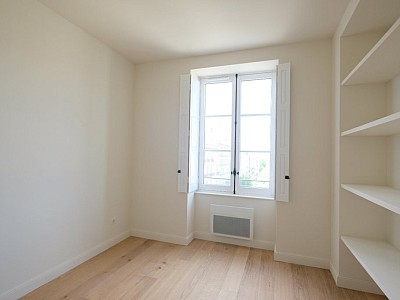 APPARTEMENT T2 A LOUER - ST ETIENNE CENTRE VILLE - 55.54 m2 - 595€ charges comprises par mois