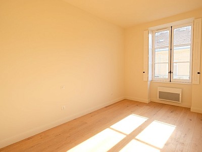 APPARTEMENT T2 A LOUER - ST ETIENNE CENTRE VILLE - 57.32 m2 - 615€ charges comprises par mois