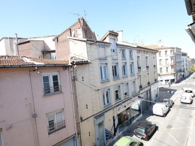 APPARTEMENT T2 A LOUER - ST ETIENNE CENTRE VILLE - 45,23 m2 - 450 € charges comprises par mois