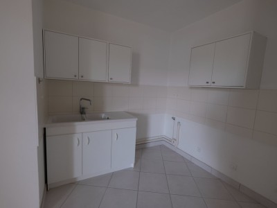 APPARTEMENT T2 A LOUER - ST ETIENNE CENTRE VILLE - 50 m2 - 525 € charges comprises par mois