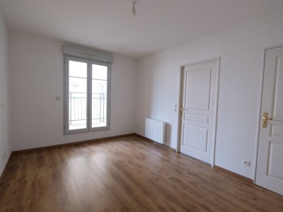 APPARTEMENT T2 A LOUER - ST ETIENNE CENTRE VILLE - 50 m2 - 525 € charges comprises par mois