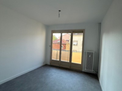 APPARTEMENT T2 A LOUER - ST ETIENNE CENTRE VILLE - 44.33 m2 - 560 € charges comprises par mois