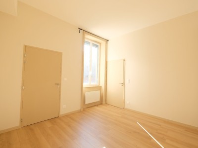 APPARTEMENT T2 A LOUER - ST ETIENNE CENTRE VILLE - 59.79 m2 - 540 € charges comprises par mois