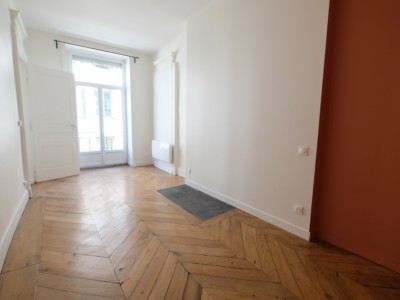 APPARTEMENT T2 A LOUER - ST ETIENNE CENTRE VILLE - 47.27 m2 - 475 € charges comprises par mois