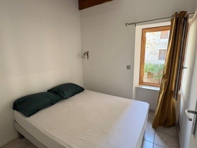 APPARTEMENT T2 A LOUER - ST ETIENNE CENTRE VILLE - 30.05 m2 - 400 € charges comprises par mois